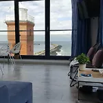 Morski Przy Latarni Apartment *
