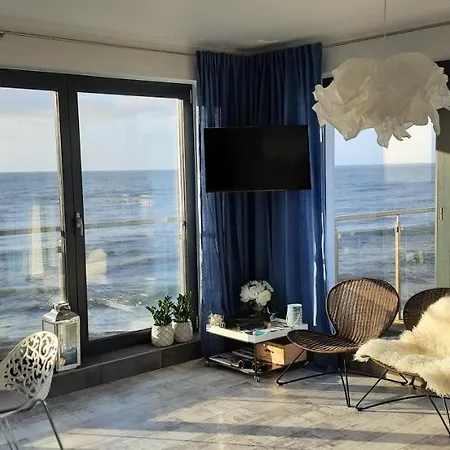 Morski Przy Latarni Apartment *